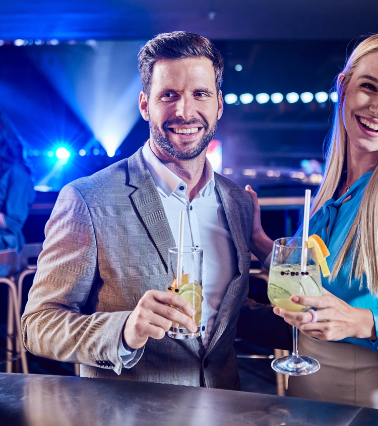 Showcase image of the VIP Lounge, comfortable seating and modern design Alt